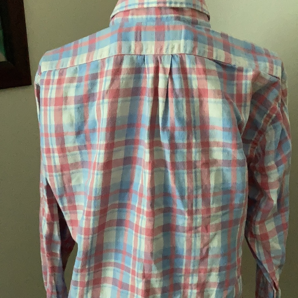 Vineyard Vines Button Up - image 3